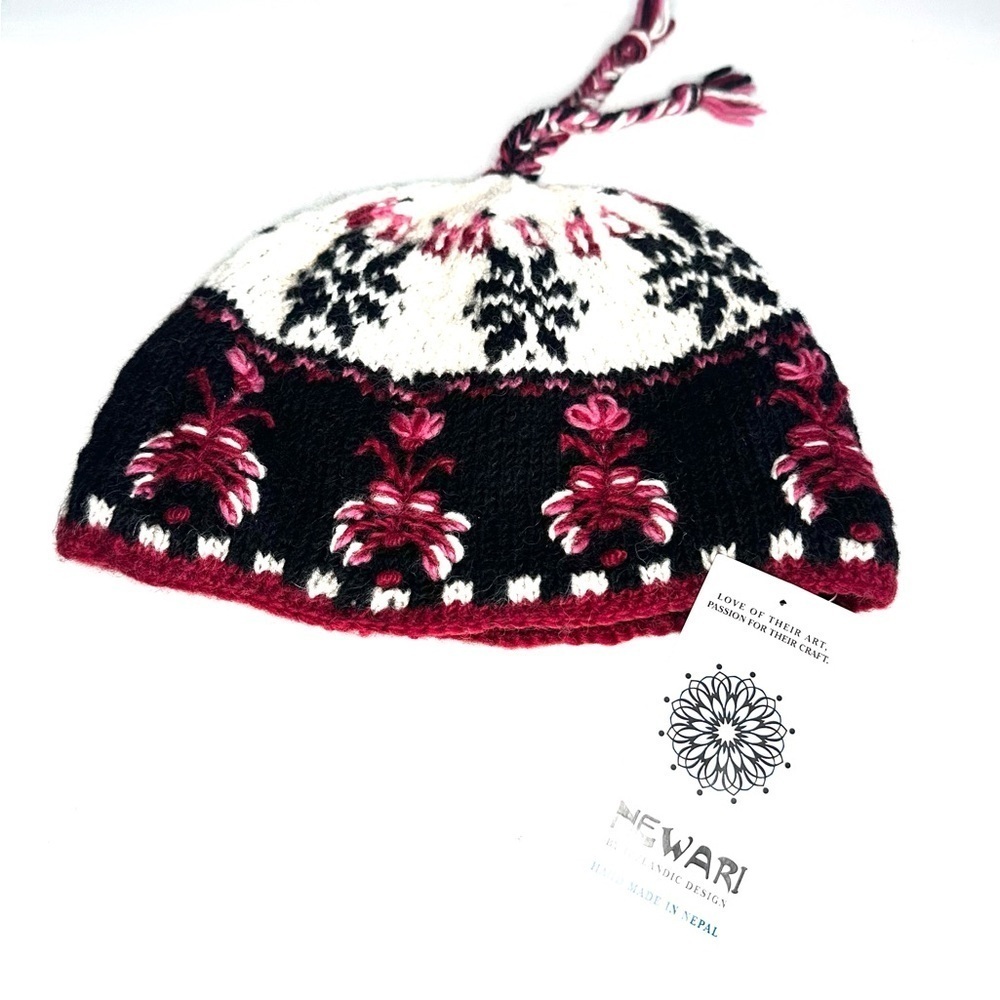 Newari Nepal Icelandic Designs Wool Beanie Hat Cap Toque Winter Women's OS NWT